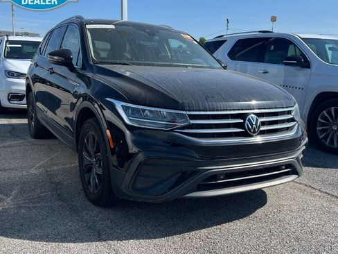 Used 2022 Volkswagen Tiguan SE w/ Panoramic Sunroof Package AWD/4WD image 1