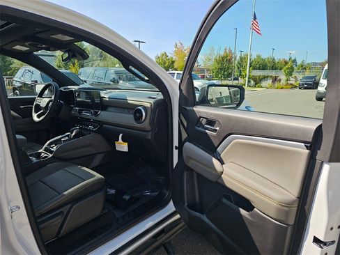 New 2026 Chevrolet Colorado ZR2 w/ ZR2 Bison Edition image 12