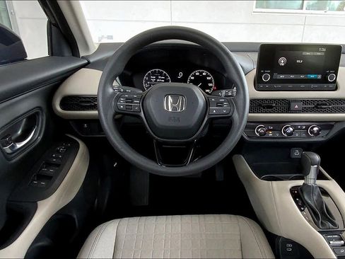 Used 2025 Honda HR-V LX image 6