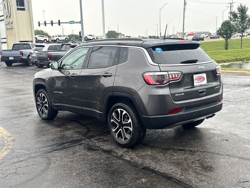 Used 2022 Jeep Compass Limited AWD/4WD image 9