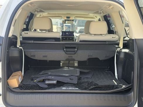 Used 2023 Lexus GX 460 Premium AWD/4WD image 33