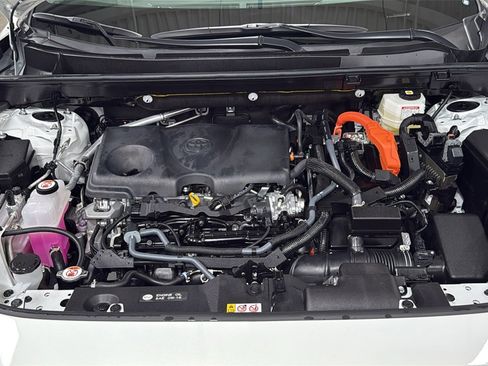 Certified 2025 Toyota RAV4 LE image 25