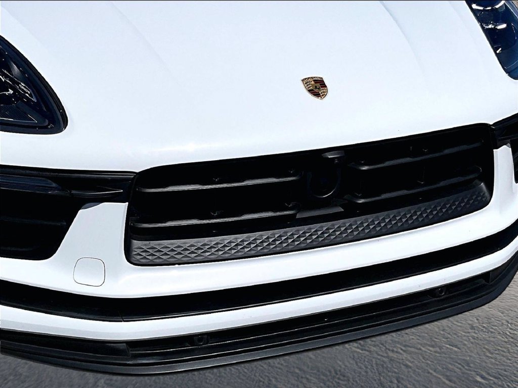 Certified 2026 Porsche Macan AWD/4WD image 20