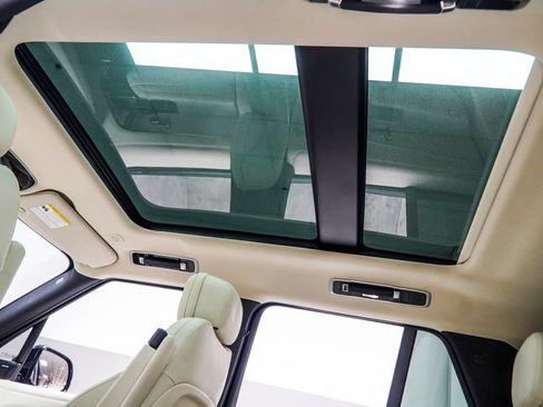 Used 2024 Land Rover Range Rover SE AWD/4WD image 42