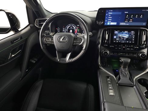 Used 2023 Lexus LX 600 4WD w/ Appearance Package image 21