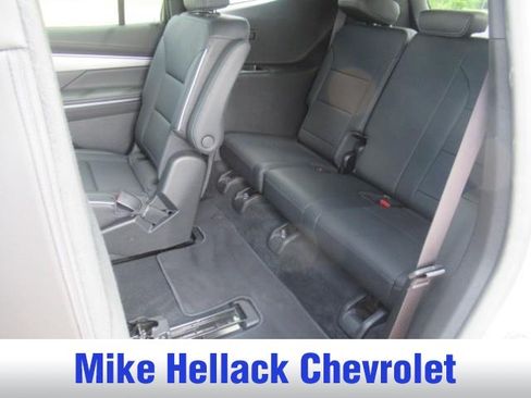 Used 2025 Buick Enclave Preferred FWD image 20