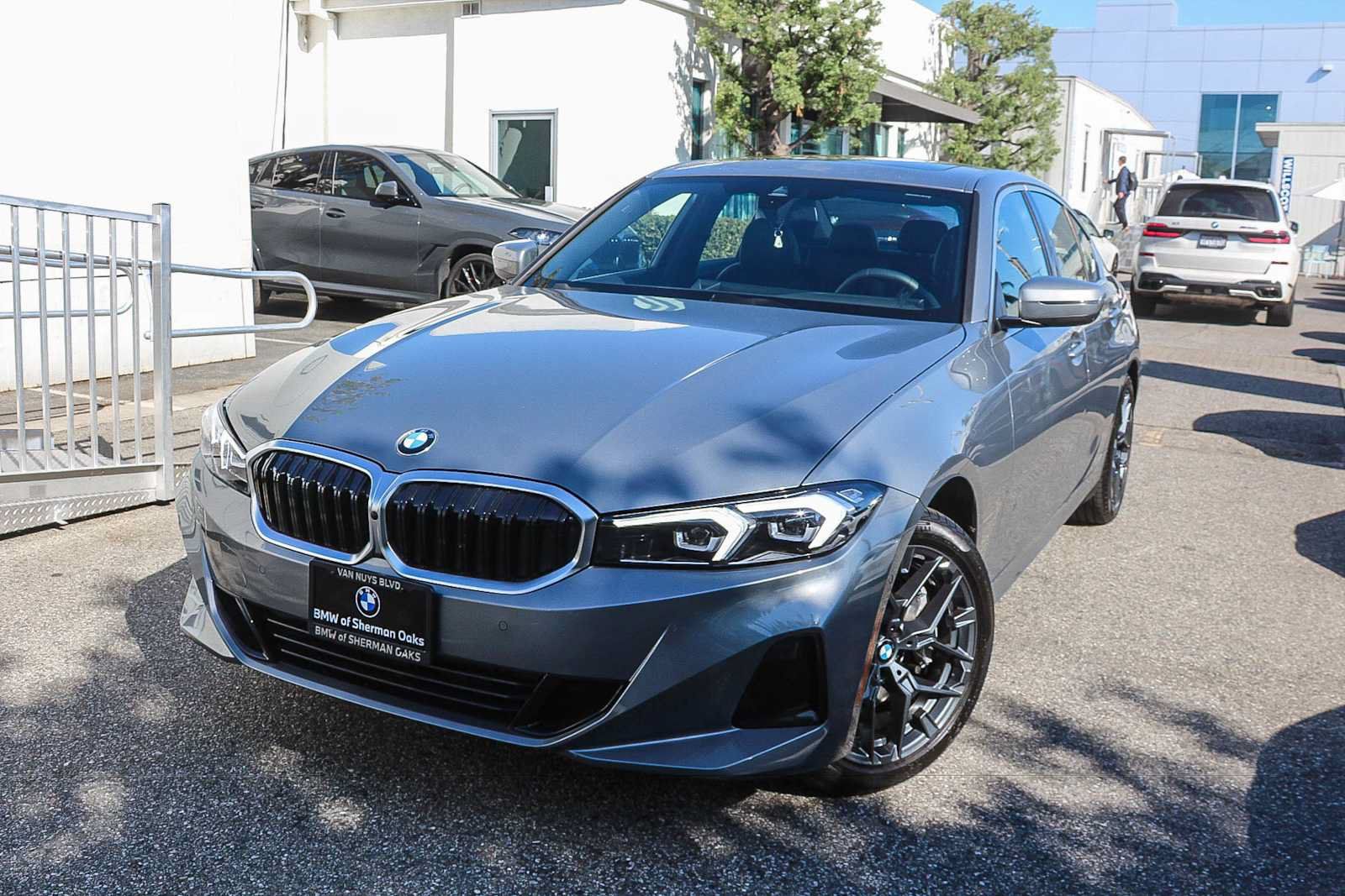 Used 2026 BMW 330i Sedan w/ Convenience Package RWD image 1