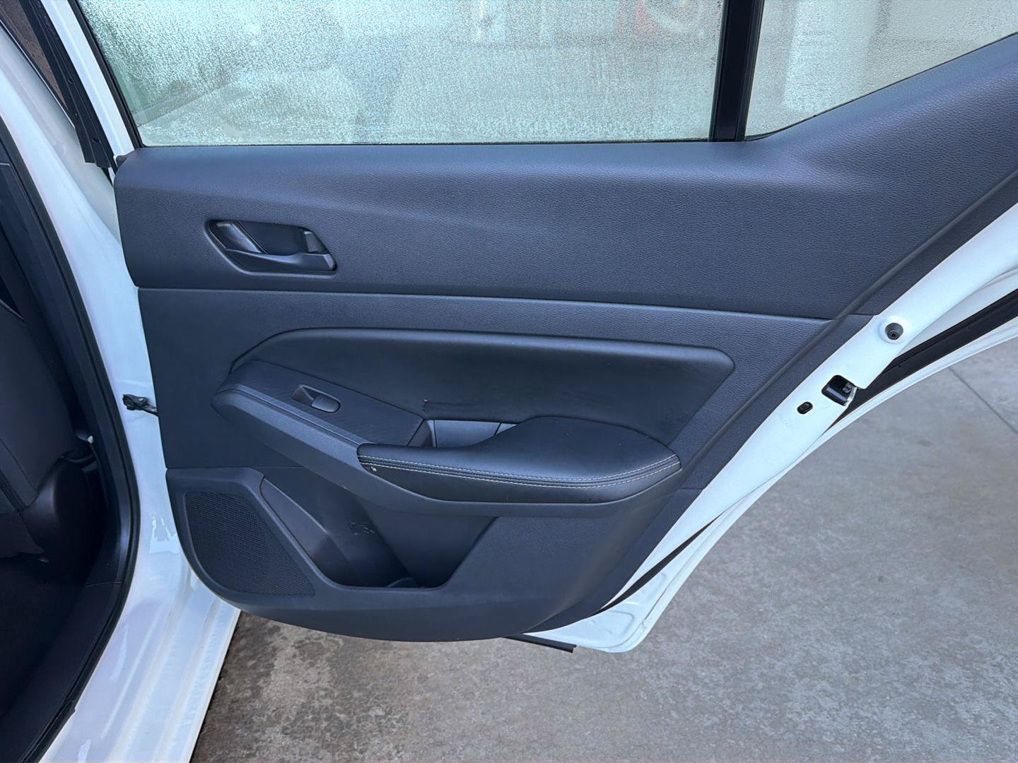 Used 2025 Nissan Altima 2.5 SV FWD image 15