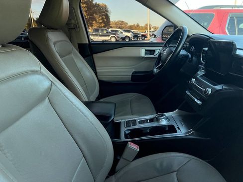 Used 2020 Ford Explorer Limited image 9