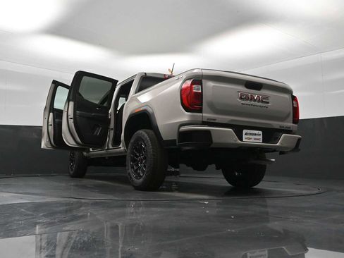New 2026 GMC Canyon Elevation w/ Convenience Package image 31