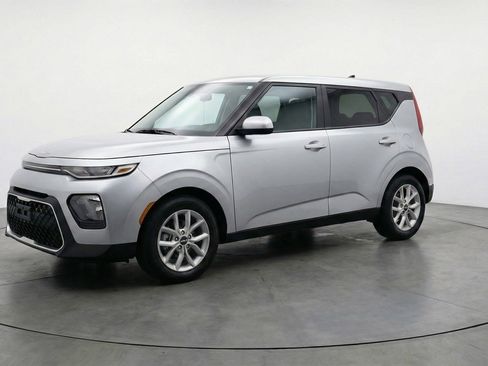 Used 2025 Kia Soul LX w/ LX Technology Package image 3