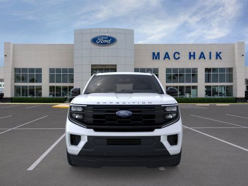 New 2025 Ford Expedition Active image 6