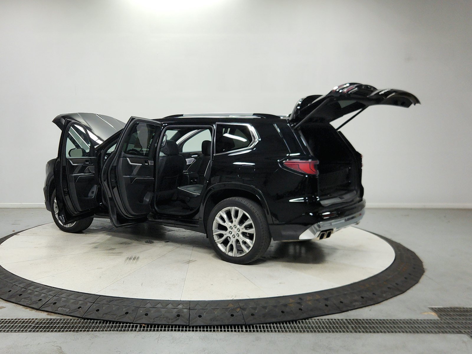 Used 2025 GMC Acadia Denali w/ Super Cruise Package AWD/4WD image 14