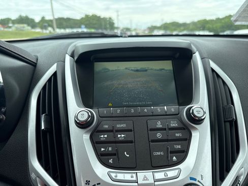 Used 2015 GMC Terrain SLE FWD image 28