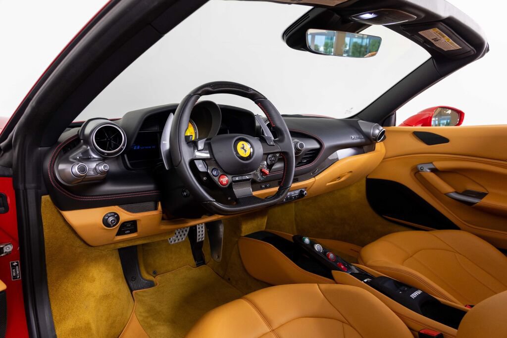 Used 2022 Ferrari F8 Tributo RWD image 4