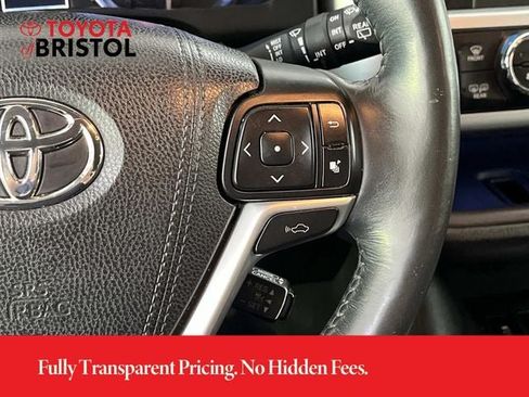 Used 2015 Toyota Highlander Limited Platinum AWD/4WD image 33