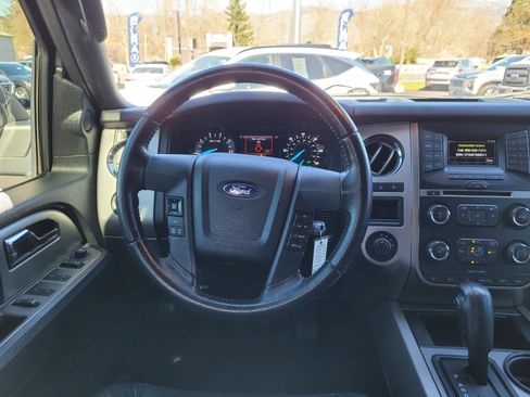 Used 2017 Ford Expedition EL XLT image 16