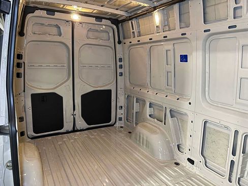 Used 2026 Mercedes-Benz Sprinter 2500 image 15