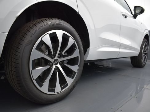 New 2026 Audi Q3 quattro 2.0T AWD/4WD image 22