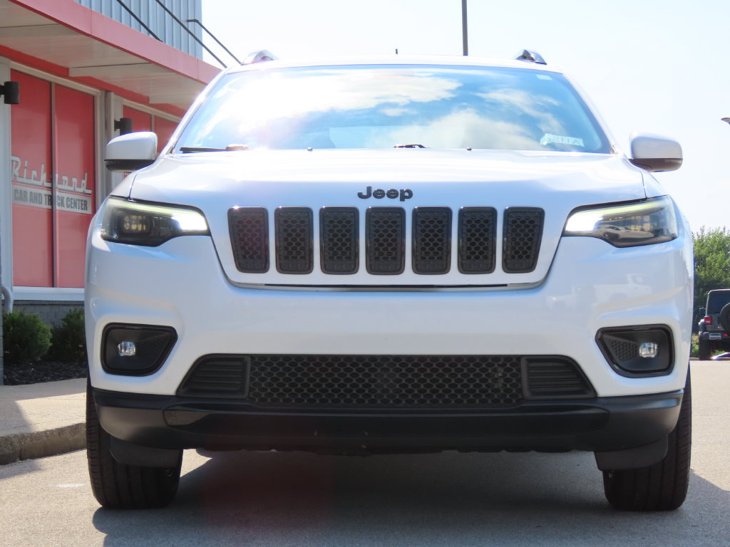 Used 2019 Jeep Cherokee Latitude Plus AWD/4WD image 6