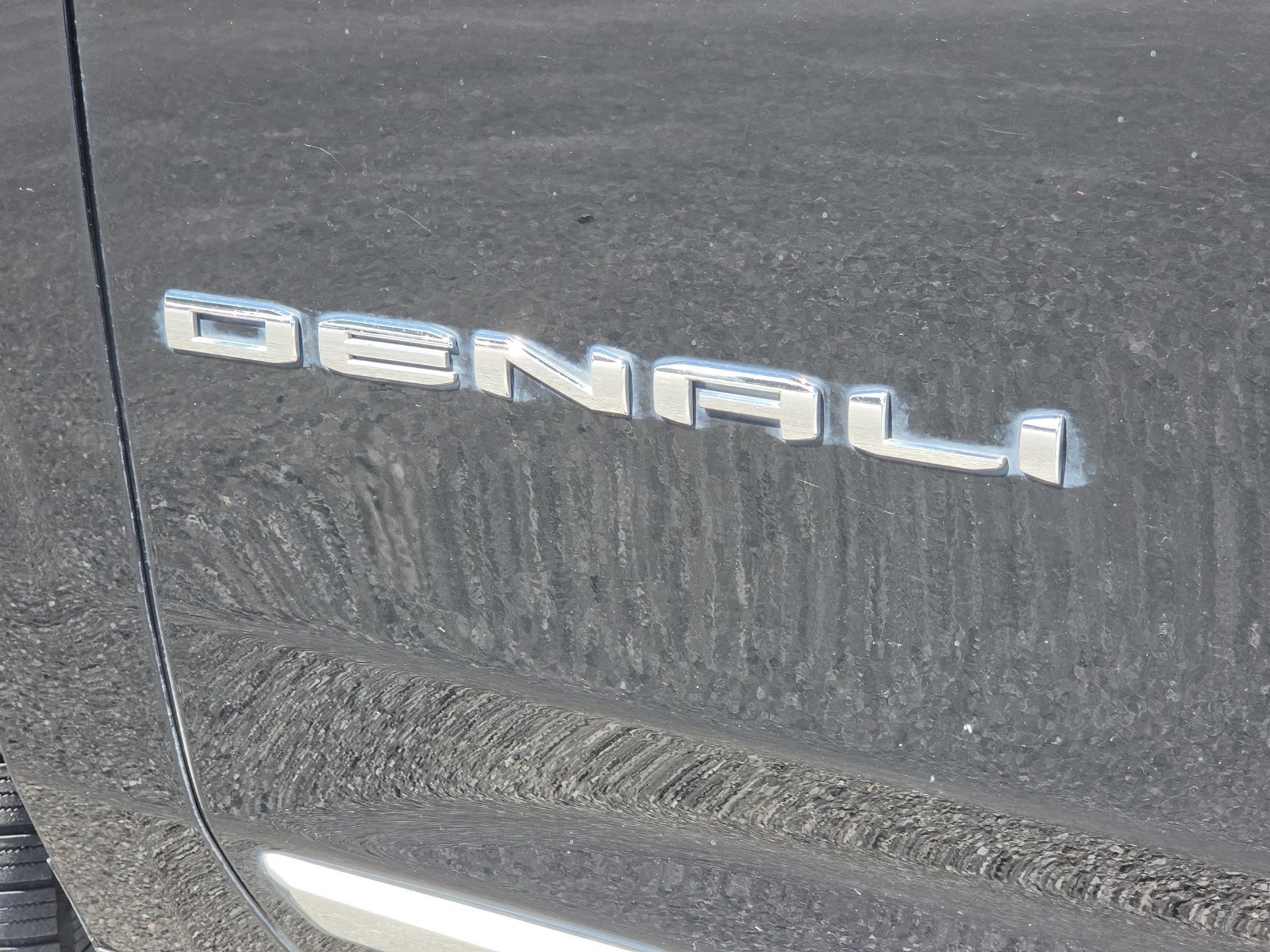 Used 2021 GMC Yukon Denali w/ Denali Premium Package AWD/4WD image 6