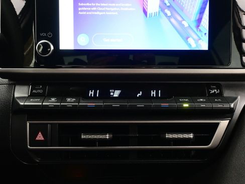 Used 2025 Toyota Camry LE image 19