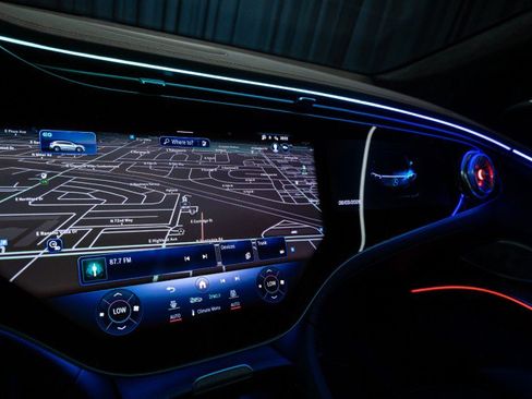 Certified 2023 Mercedes-Benz EQS 580 4MATIC SUV image 31