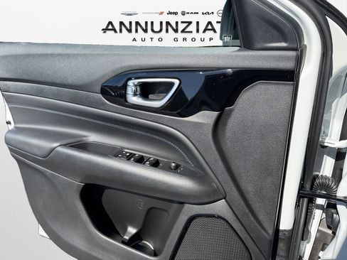 New 2026 Jeep Compass Limited image 28