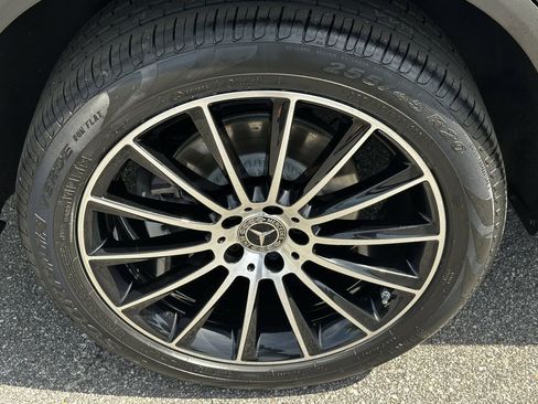 Certified 2022 Mercedes-Benz GLC 300 image 20