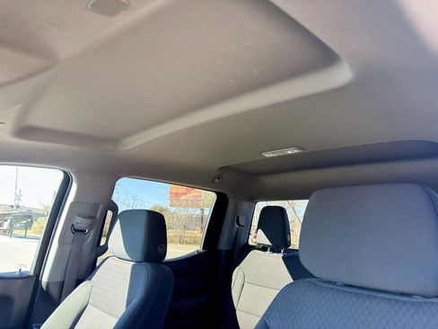 Used 2022 Chevrolet Silverado 1500 Custom image 24