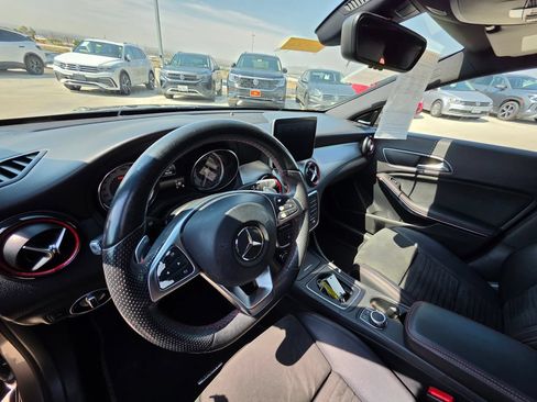 Used 2016 Mercedes-Benz CLA 250 image 13