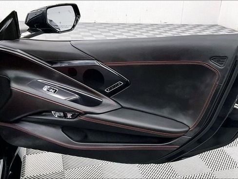 Used 2024 Chevrolet Corvette Stingray Premium Conv w/ Z51 Performance Package RWD image 21