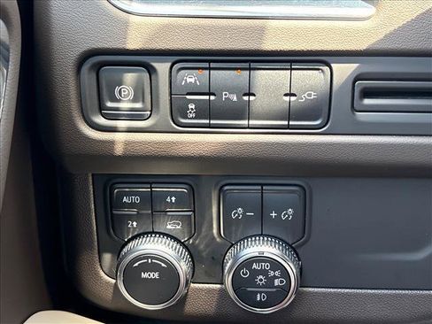 Certified 2021 GMC Yukon SLT AWD/4WD image 19