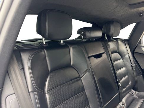 Used 2015 Porsche Macan Turbo image 39