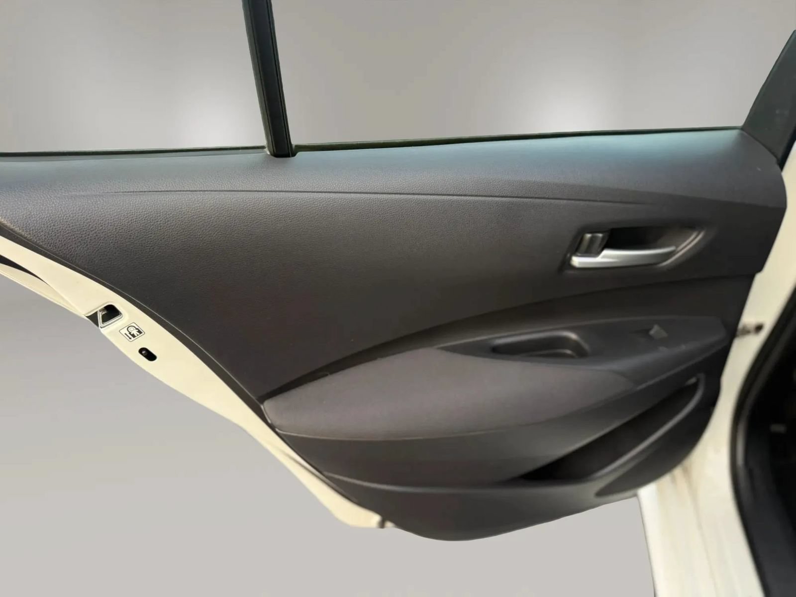 Used 2021 Toyota Corolla LE FWD image 29