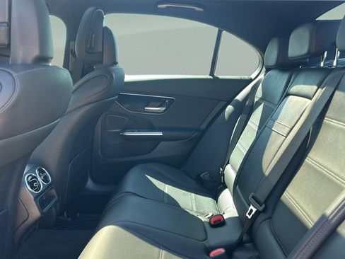 Used 2025 Mercedes-Benz C 300 Sedan image 25