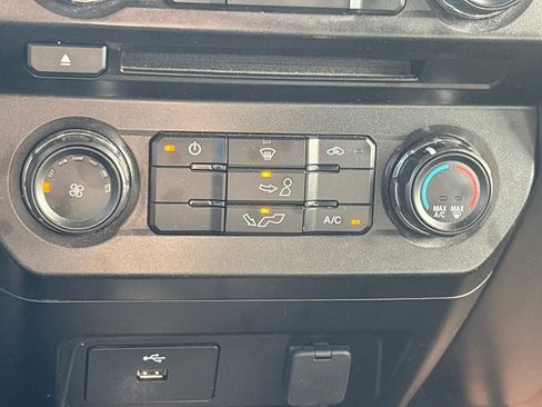 Used 2017 Ford F150 XLT image 9