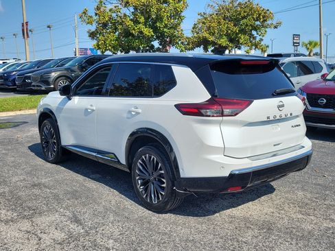 Certified 2024 Nissan Rogue Platinum FWD image 9