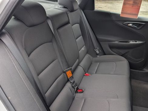 Used 2018 Chevrolet Malibu LT FWD image 18