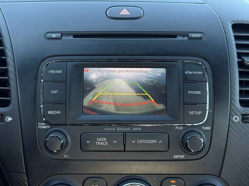 Used 2014 Kia Forte EX image 32