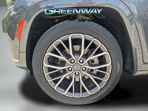 Used 2022 Jeep Grand Cherokee L Summit AWD/4WD image 33