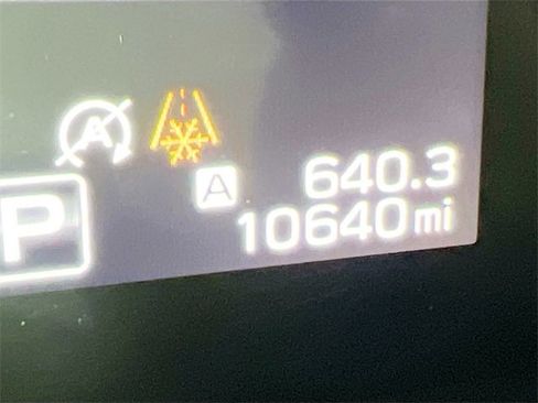 Certified 2025 Subaru Outback Premium w/ Popular Package #1A image 5