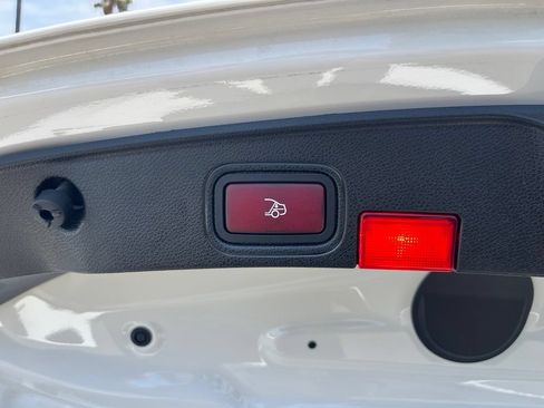 Used 2018 Mercedes-Benz C 300 Cabriolet w/ Premium Package image 9
