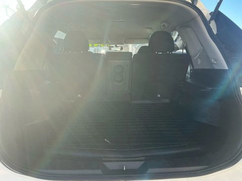 Used 2017 Nissan Rogue SV image 28