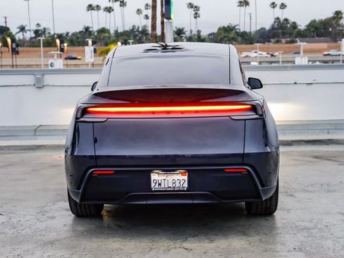 Used 2026 Tesla Model Y Long Range RWD image 8