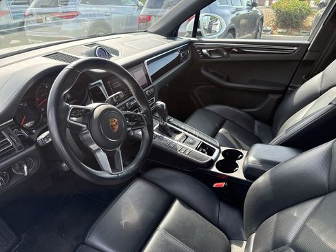 Used 2021 Porsche Macan AWD/4WD image 9