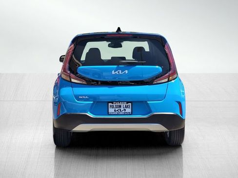 Used 2023 Kia Soul S FWD image 5