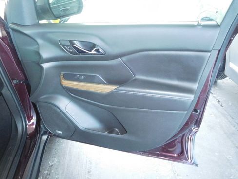 Used 2017 GMC Acadia SLE w/ LPO, Floor Liner Package AWD/4WD image 17