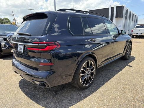 Used 2023 BMW X7 xDrive40i w/ M Sport Package AWD/4WD image 6