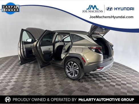 Used 2025 Hyundai Tucson Limited image 19